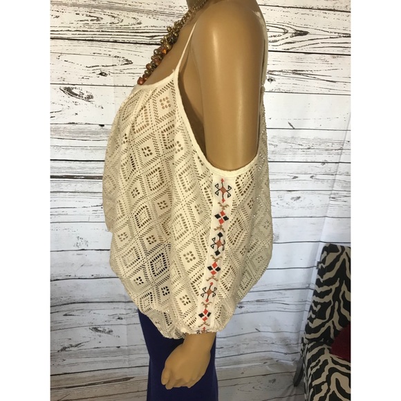 Miss Me Cold Shoulder top - Picture 4 of 5